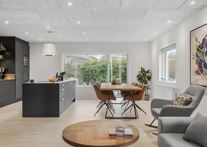 Stylish Villa In Vejle Near Legoland -4 Bedroom Incl Towels And Bed Linens